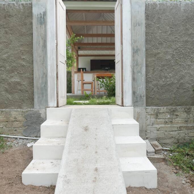 Silir Villa "Your Cozy Home" Mataram Esterno foto