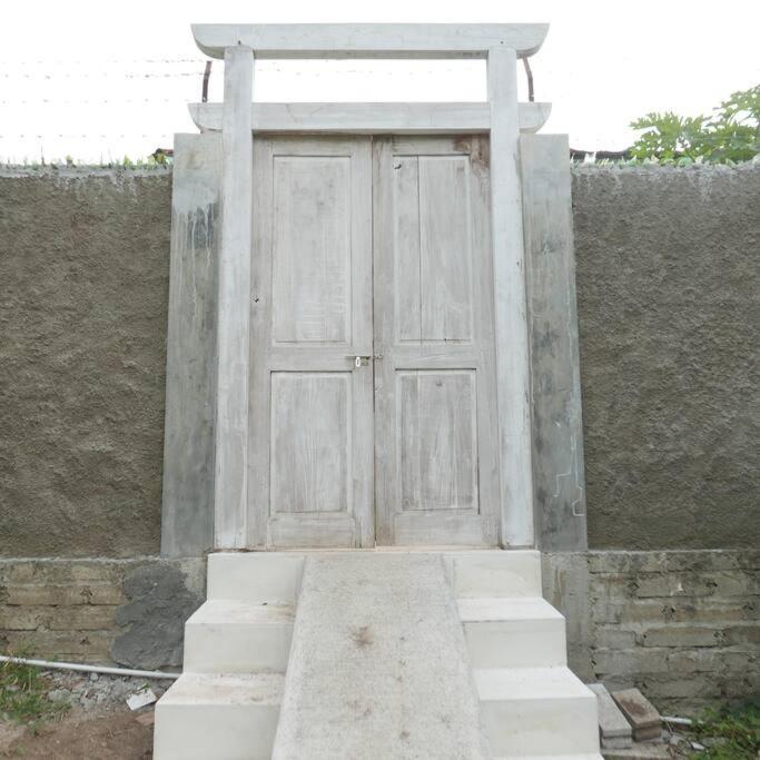 Silir Villa "Your Cozy Home" Mataram Esterno foto